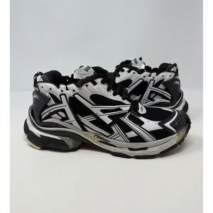 Balenciaga Runner Sneaker Black/White Size 8 US 41 EU